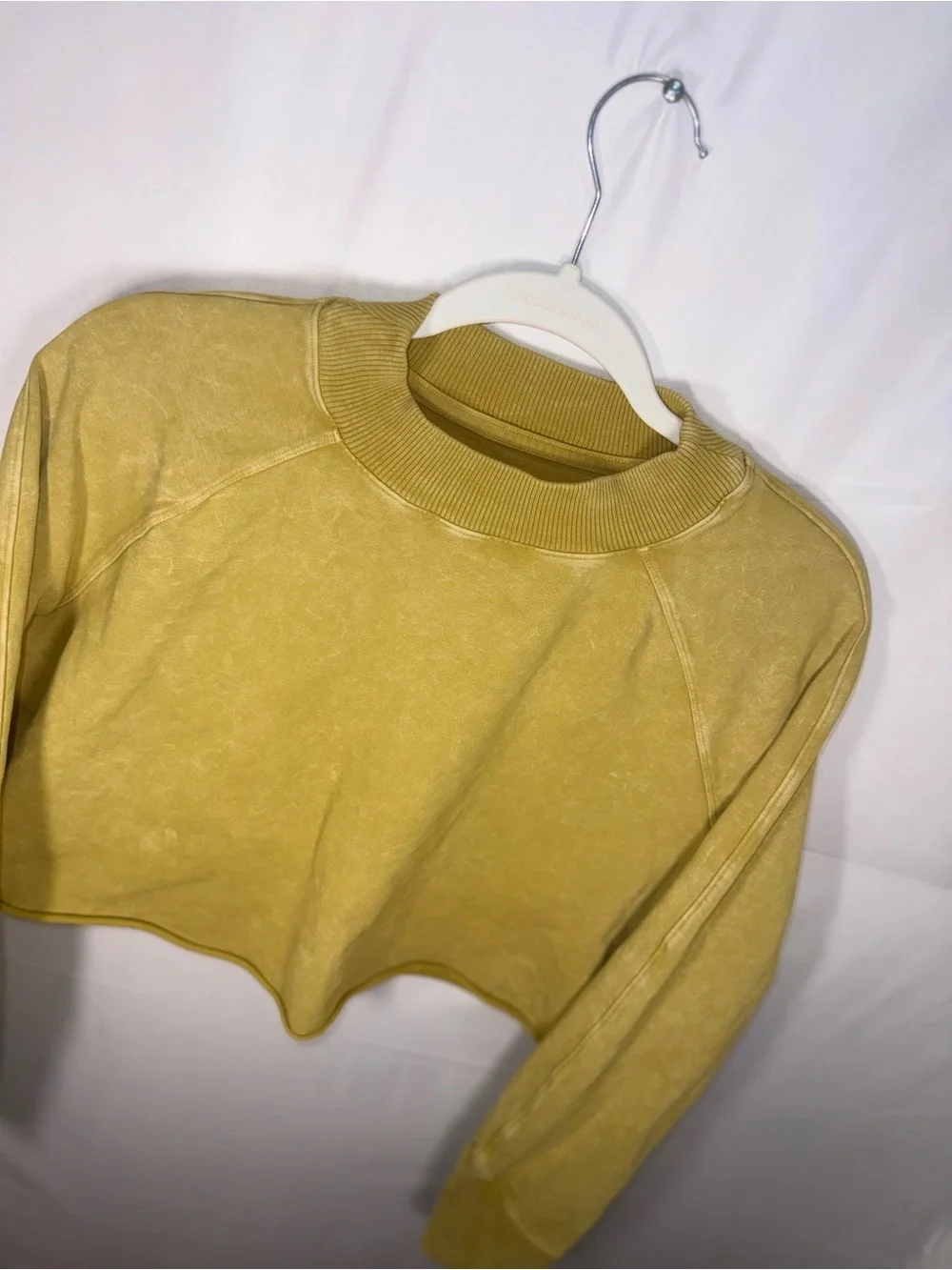 Lululemon Women Cropped Washed Yellow Sweatshirt Pullover Top  Women's Size 6 /S